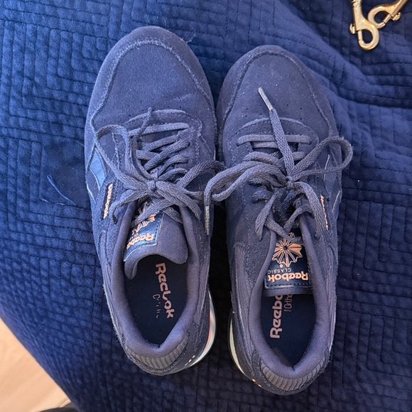 Reebok women’s Dark Blue and Orange Sneakers - Picture 2 of 5